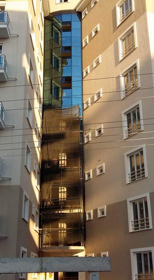 Apartman Cam Cephesi